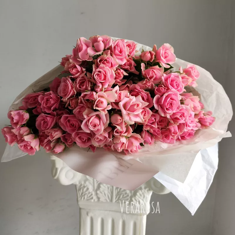 Монобукет из 15 кустовых розовых роз  1